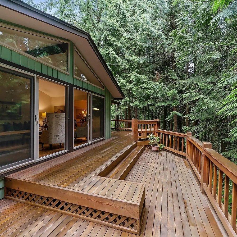 one of the best decks installed in seattle by the deck builders seattle team